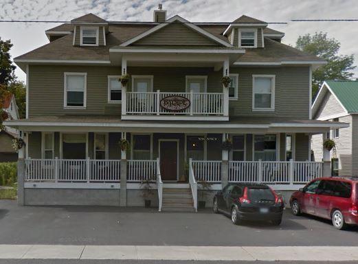 BAYSIDE INN | ⋆⋆⋆ | PARRY SOUND, CANADA | SEASON DEALS FROM $105